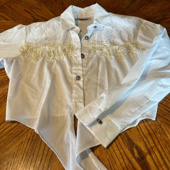 Live it up crop top with fringe and lace woman’s size sm/med - Picture 2 of 6